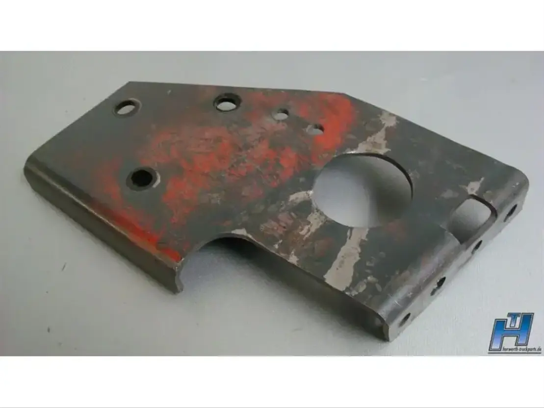 DAF Stoßfängerhalterung RE 1693665 XF105