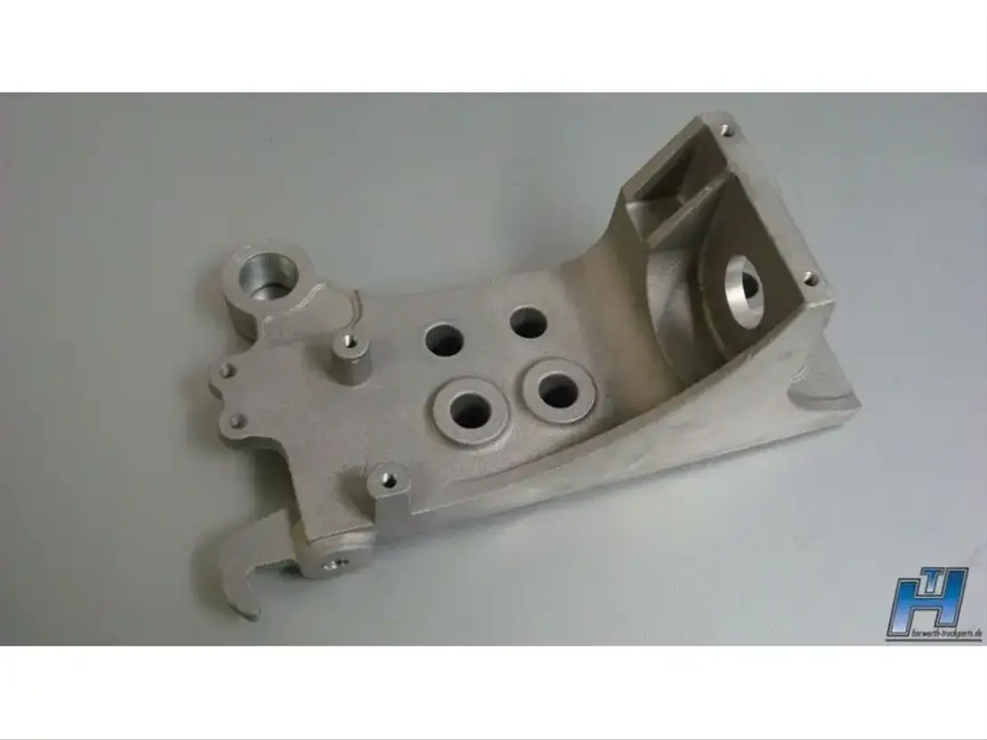 DAF Stoßfängerhalterung RH 1735003 XF105