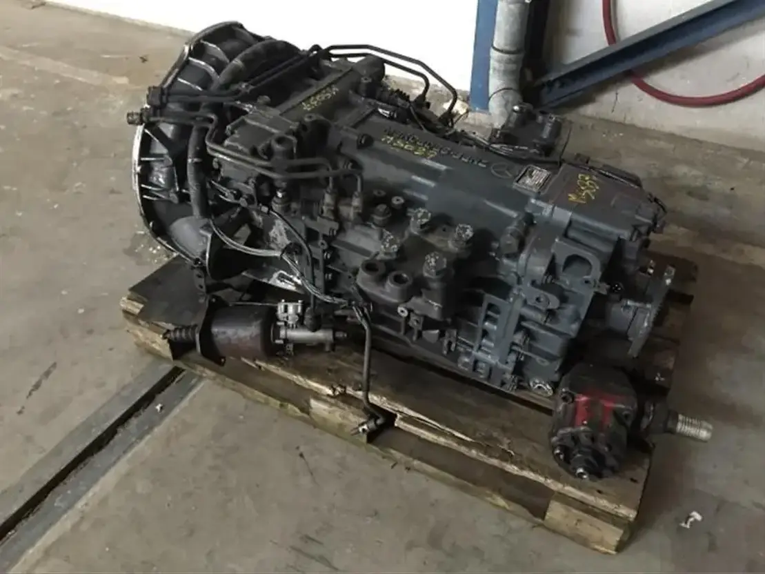 Mercedes-Benz G211-16 HPS