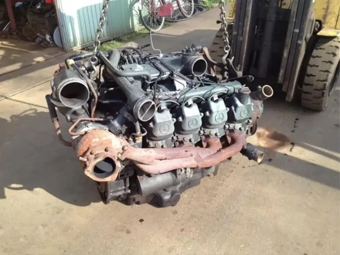 Mercedes-Benz OM442LA