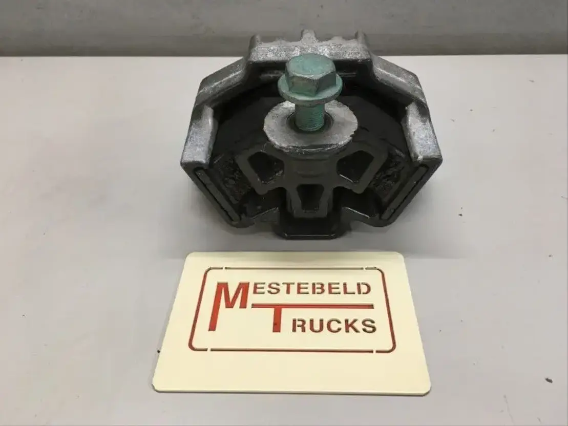 Mercedes-Benz Motorsteun achter