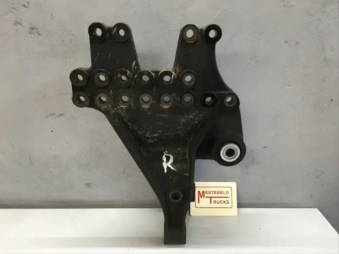 Mercedes-Benz Voorveersteun rechts