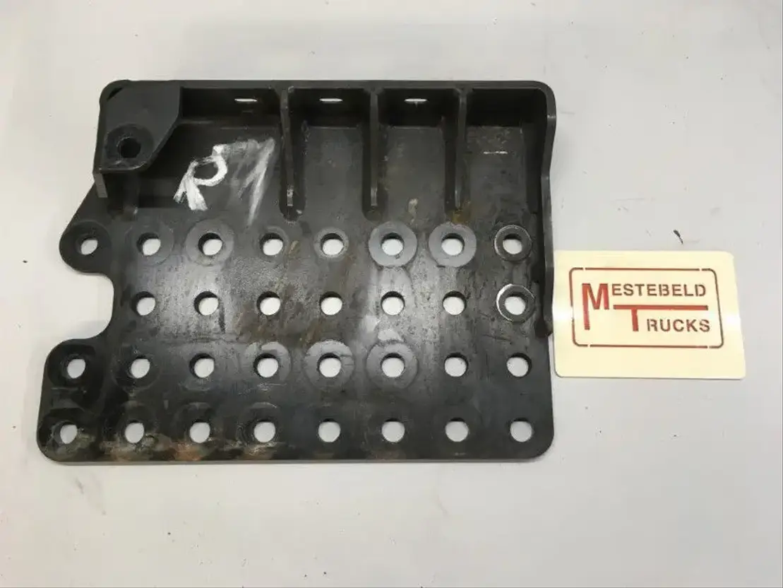 Mercedes-Benz Montagesteun rechts