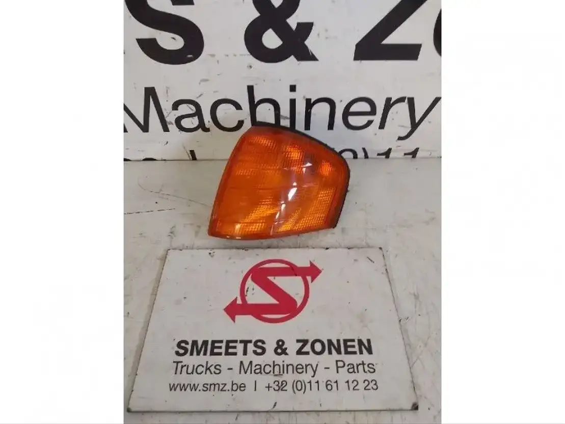 verlichting auto onderdeel Mercedes Benz Occ pinker geel links met lamphouder