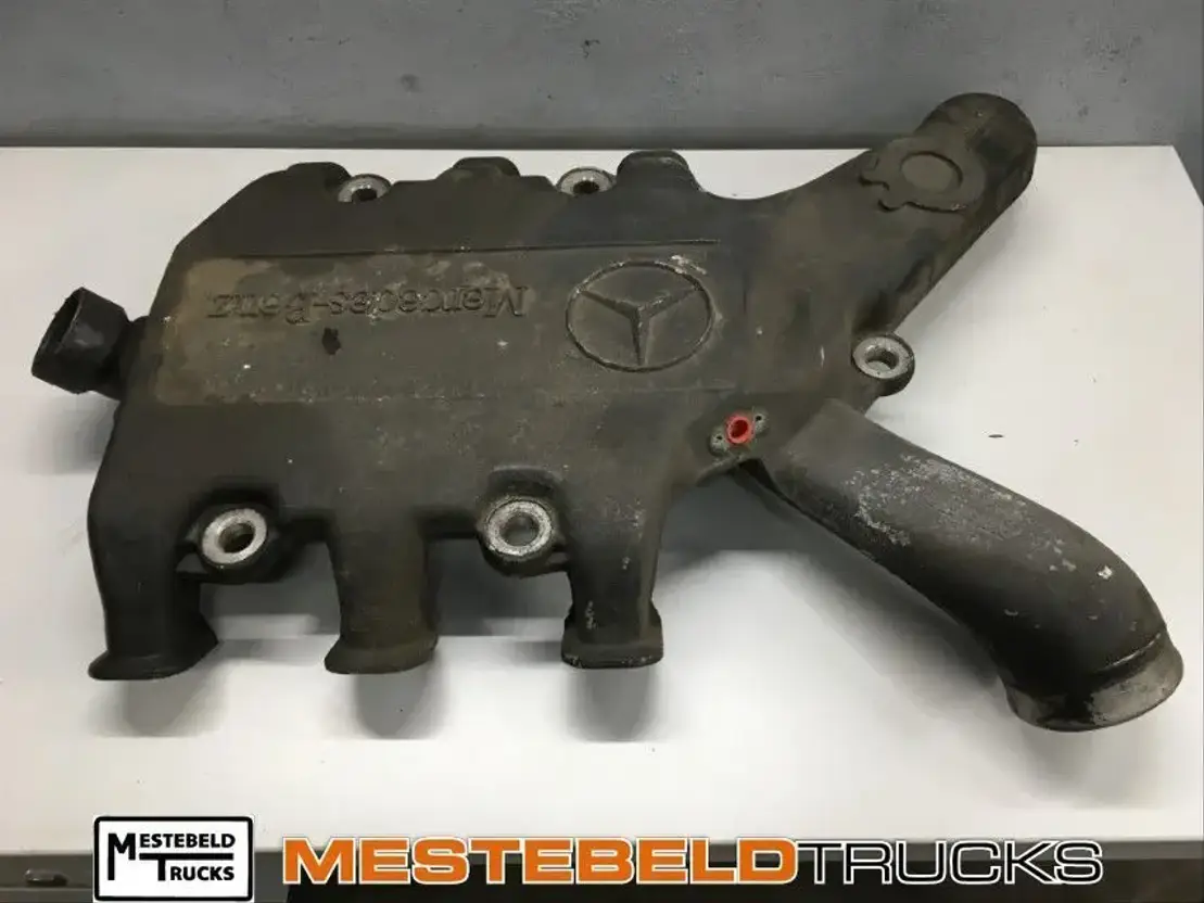 Mercedes-Benz Inlaatspruitstuk