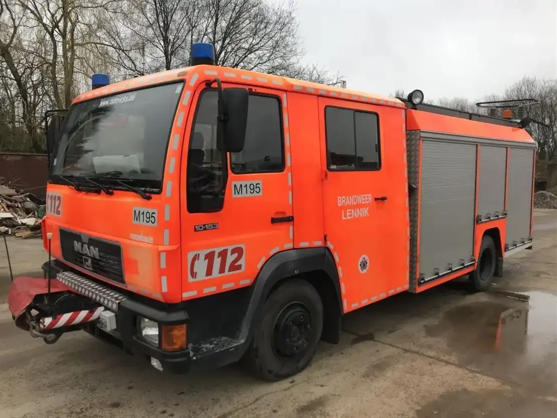 brandweerwagen vrachtwagen MAN 10.153 **FIRETRUCK-POMPIER** 1996