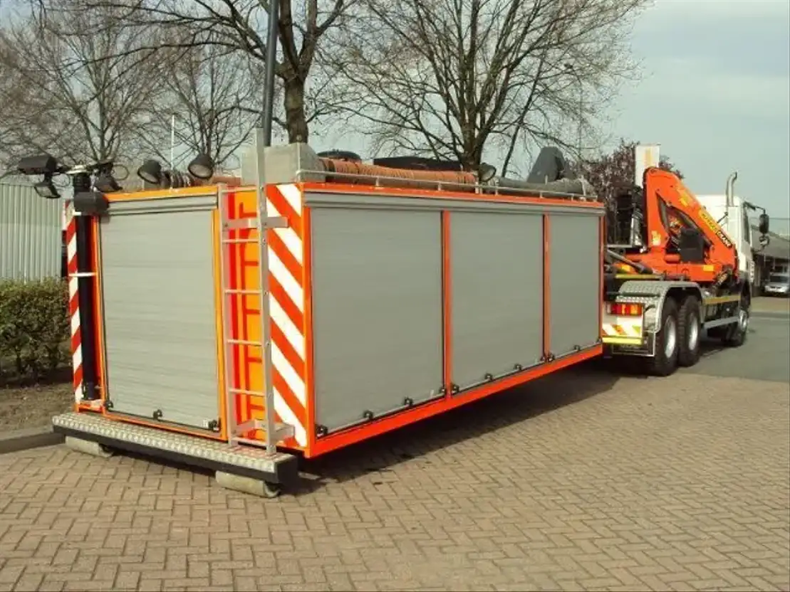 open top zeecontainer WATERPOMP ROESTvrijSTAAL