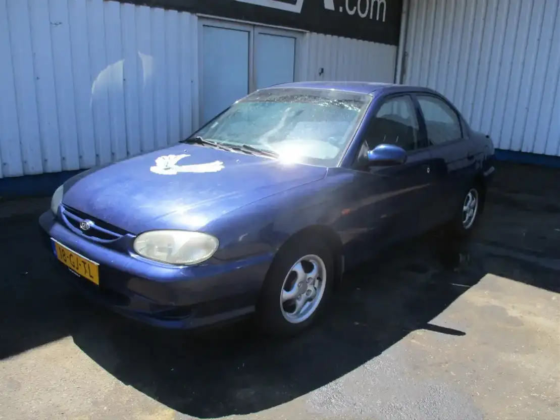 sedan auto Kia Sephia 1.5 2000
