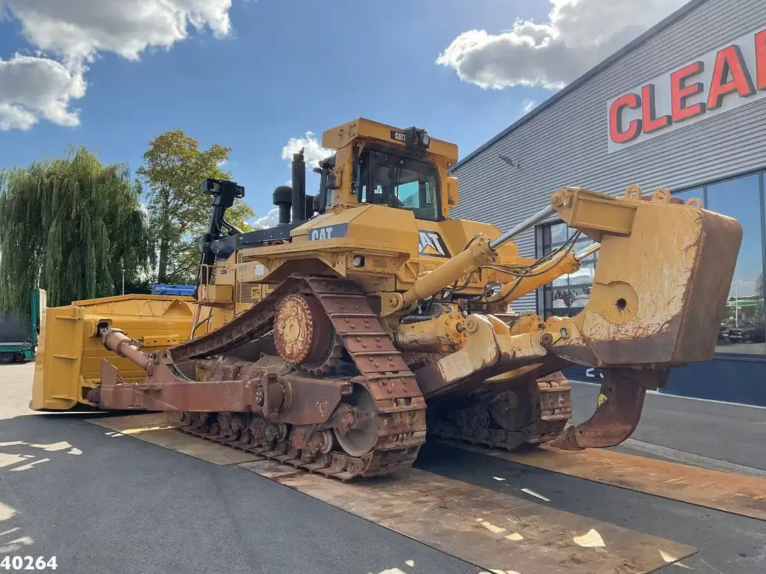 Caterpillar D11 Dozer + Ripper + EPA Rupsdozer TrucksNL
