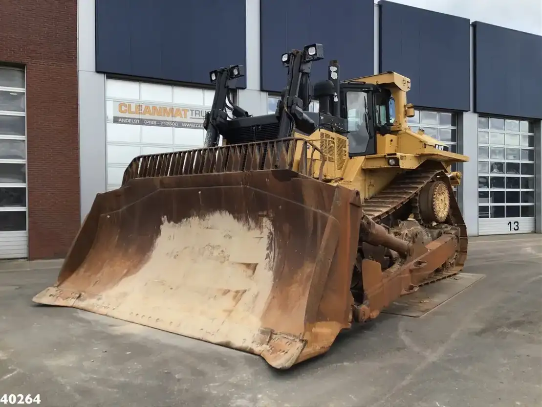 Caterpillar D11 Dozer + Ripper + EPA Rupsdozer TrucksNL