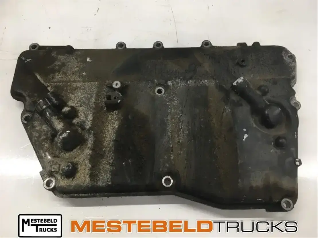 Scania Versnellingsbakdeksel met oliekoeler