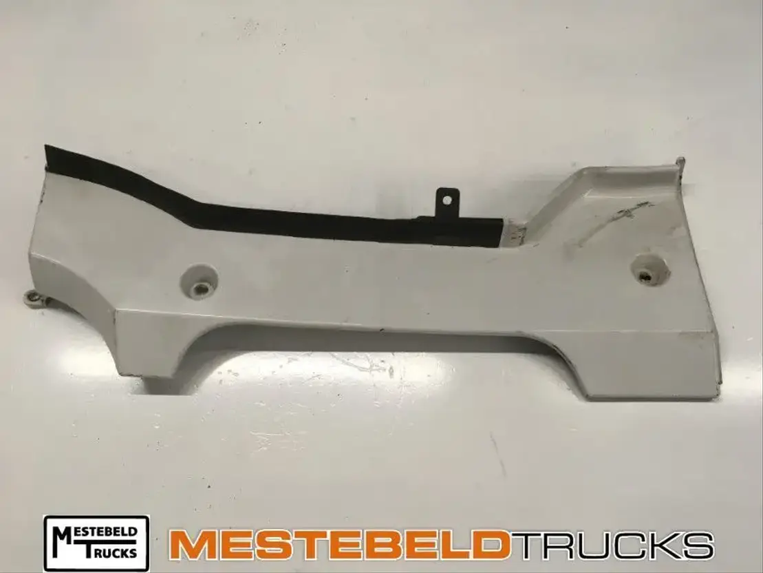 Mercedes-Benz Afdekplaat links