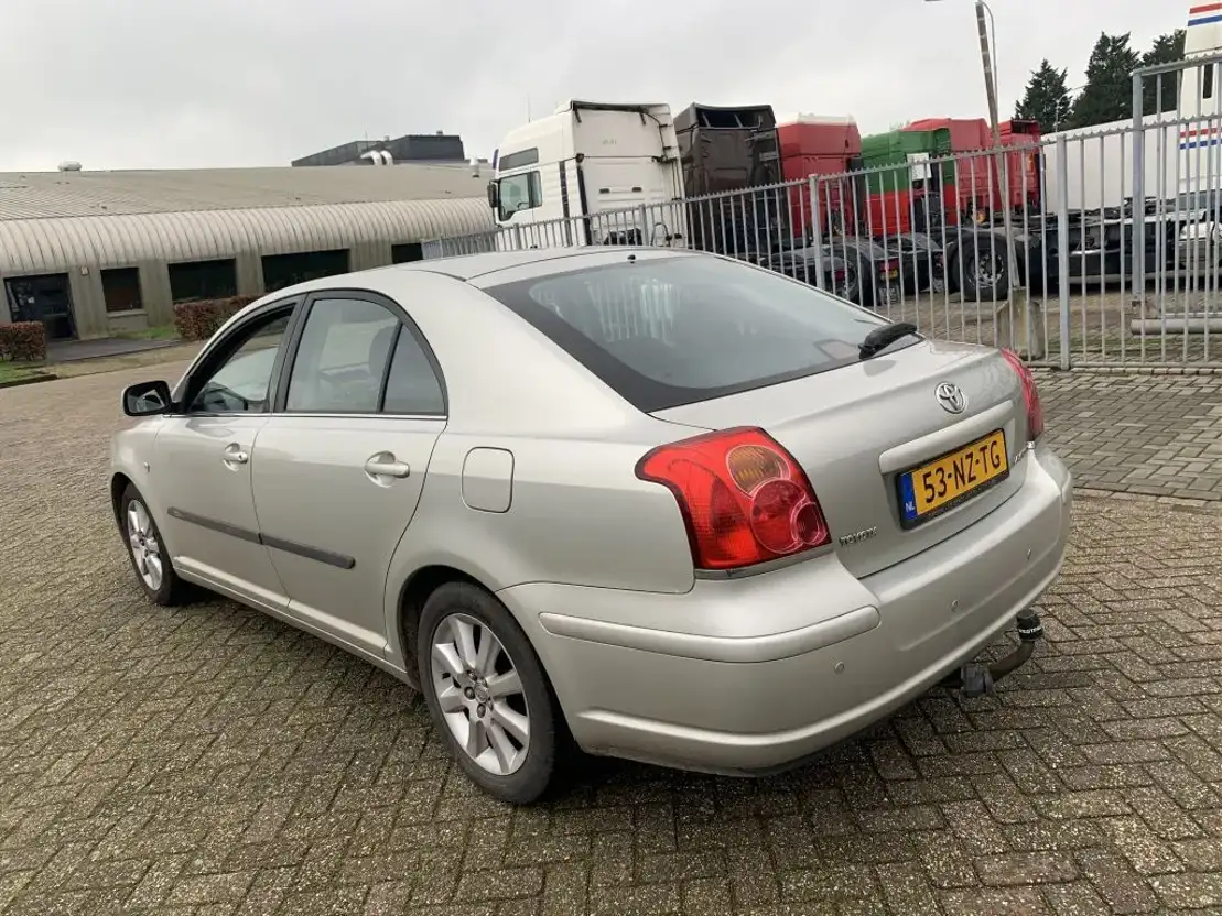 Toyota avensis 250