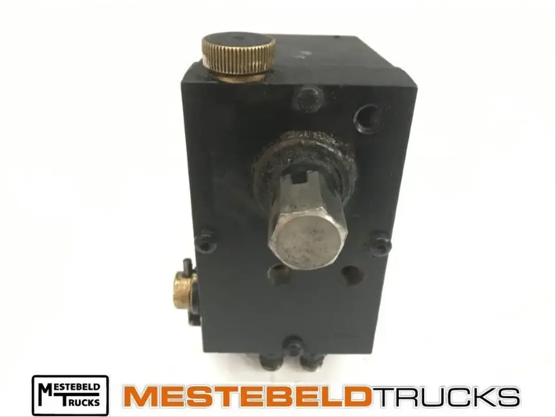 Renault C abinekantelpomp