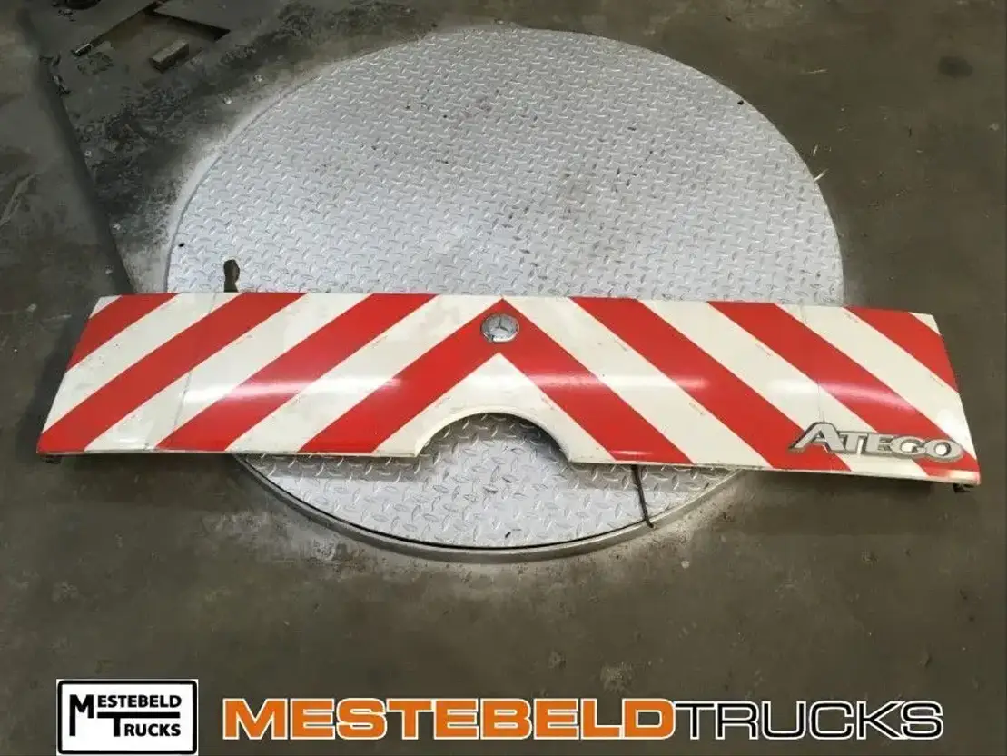 Mercedes-Benz Bovengrille