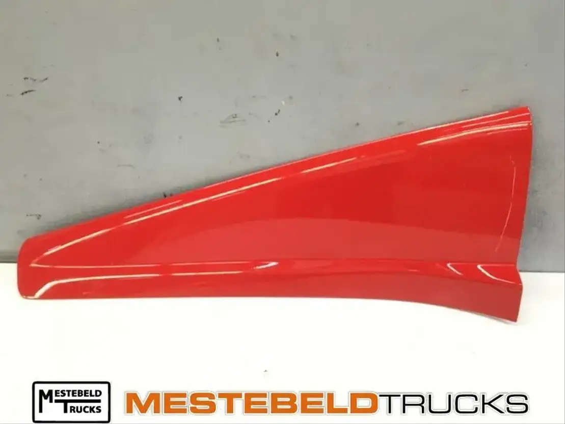 Scania Zijspoiler rechts cabinedak