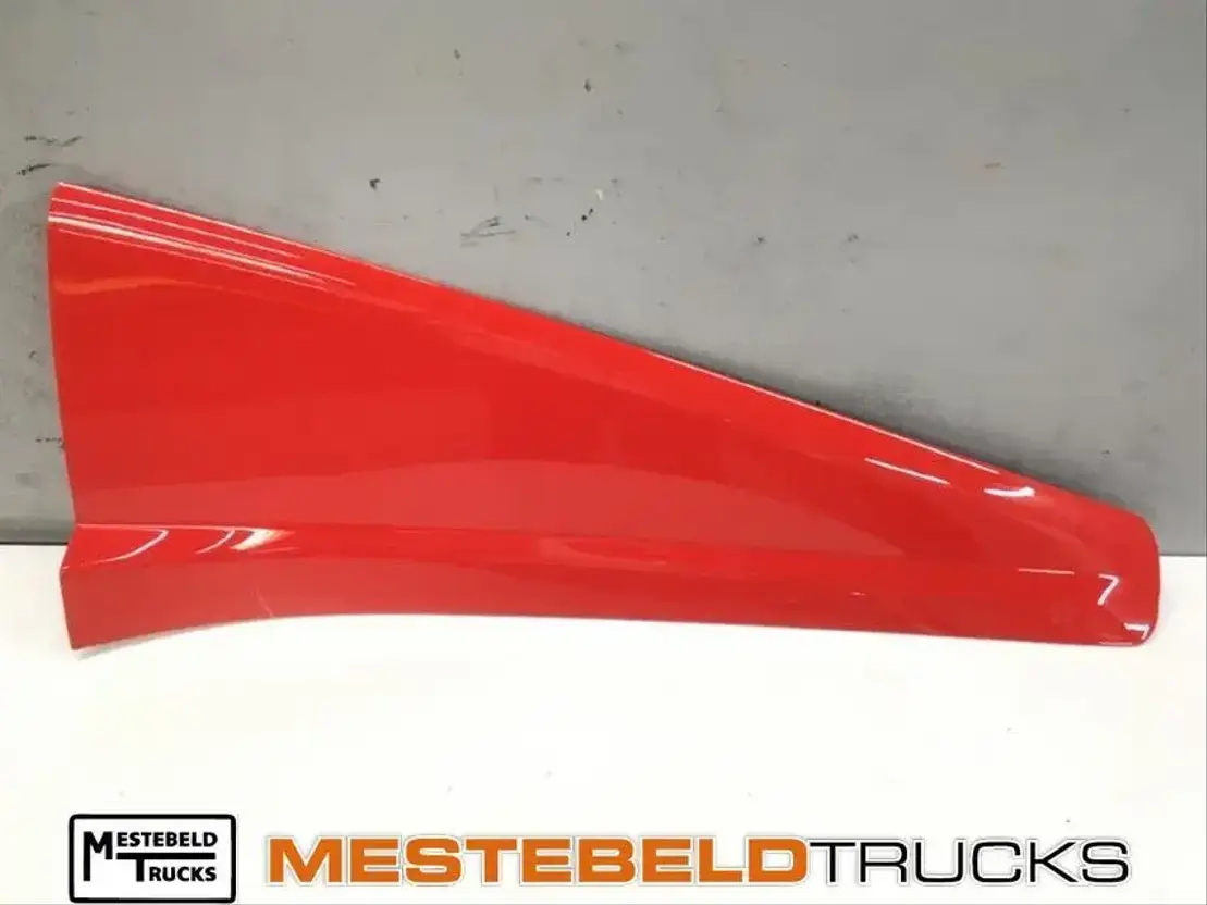 Scania Zijspoiler links cabinedak