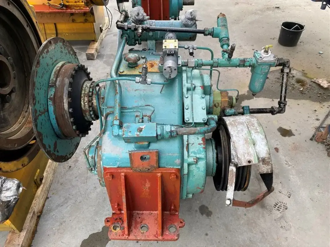 Lohmann & Stolterfoht GUS 355 A Gearbox 565 PK Ratio 3  1 Marine Keerkoppeling