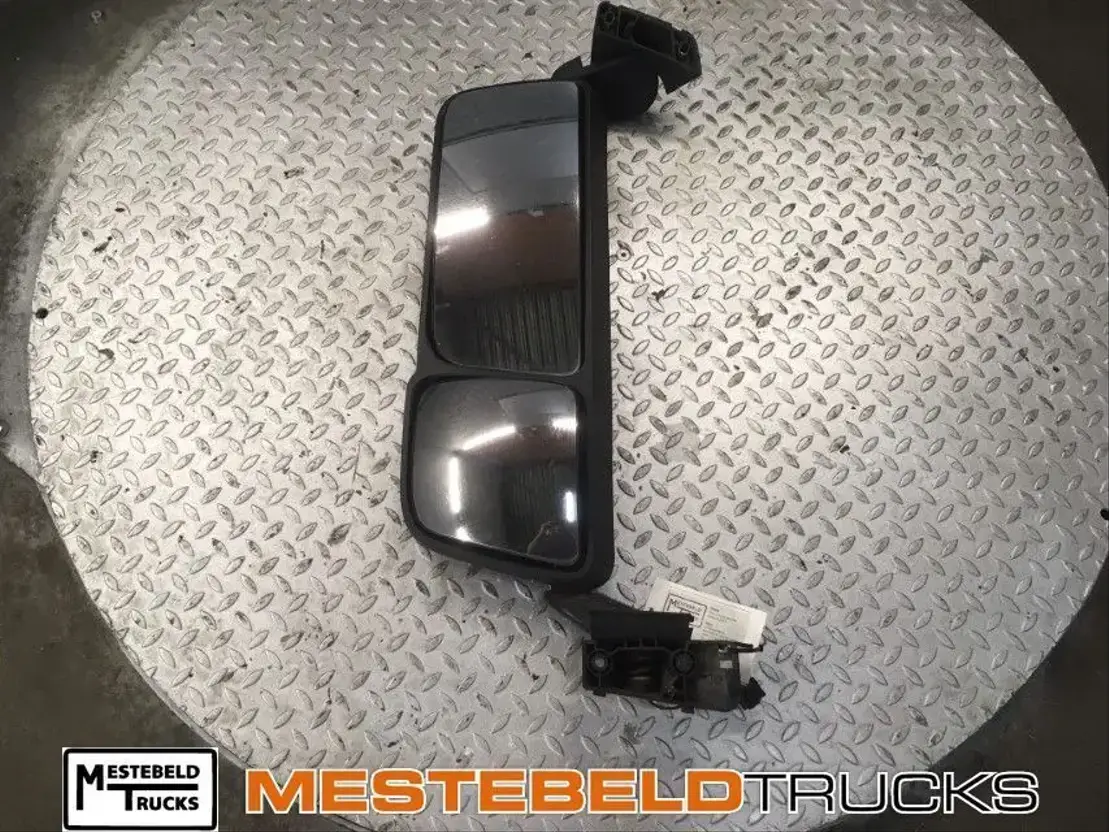 Mercedes-Benz Spiegel links