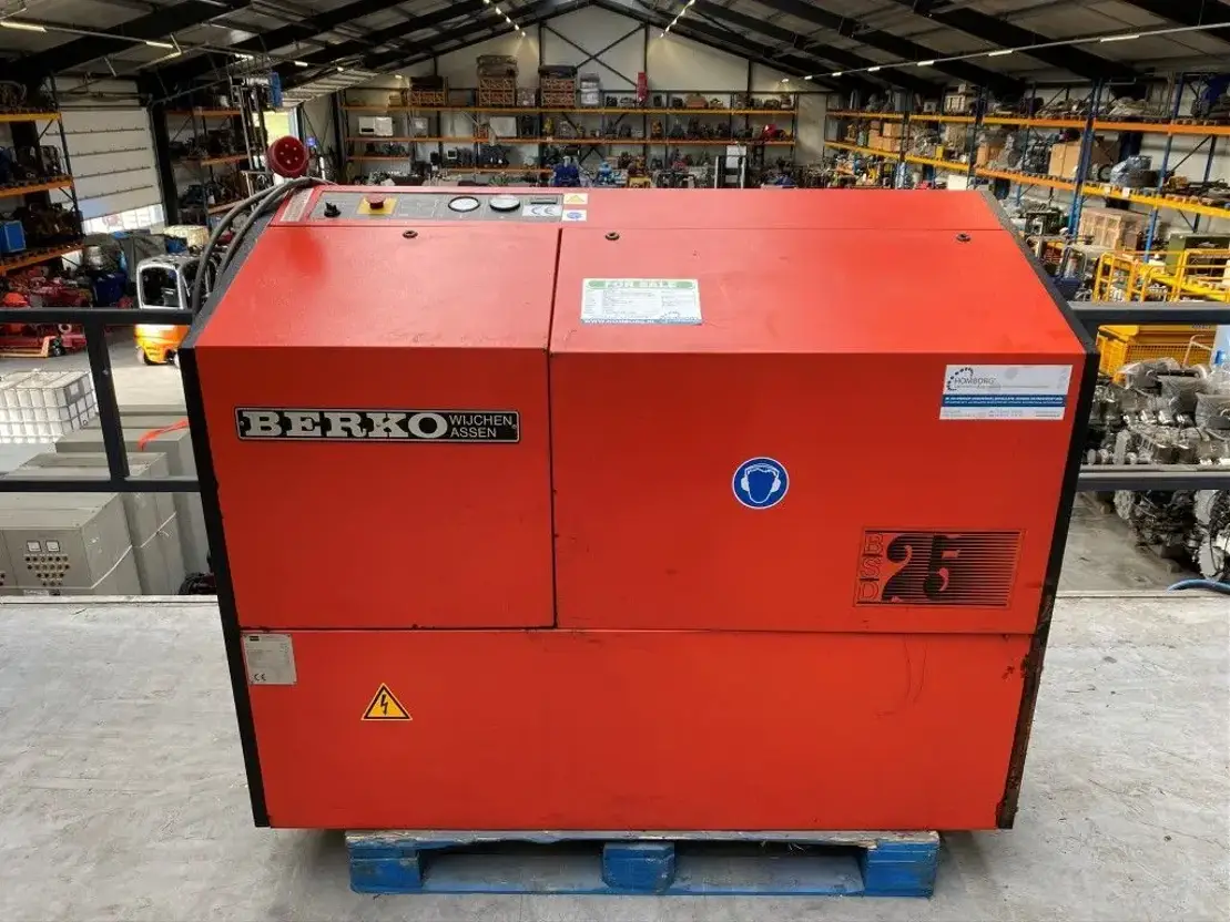 Berko BSD 25 18.5 kW 2400 L / min 8 Bar Silent Elektrische Schroefcompressor