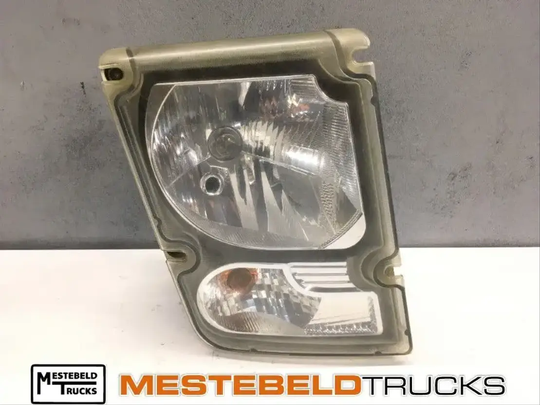 Volvo Koplamp rechts