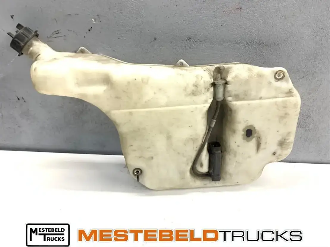 Volvo Ruitensproeier reservoir