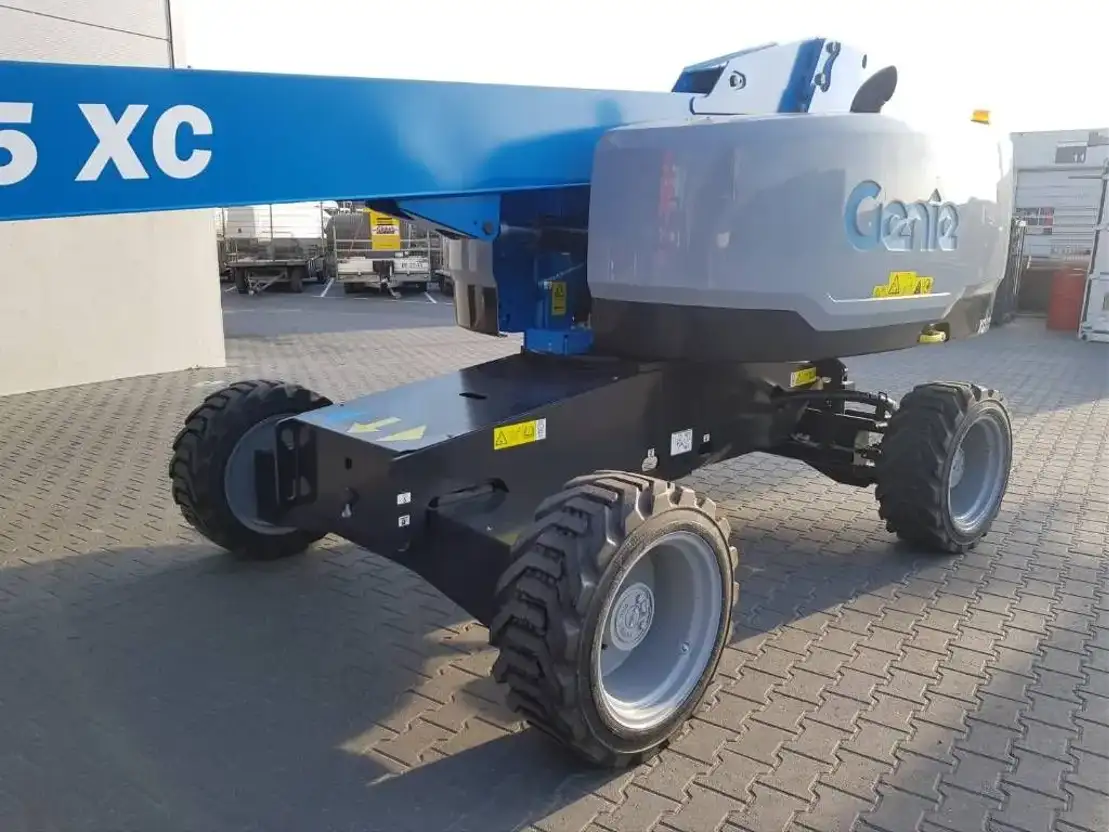 Genie S 45 XC Telescoophoogwerker wiel TrucksNL