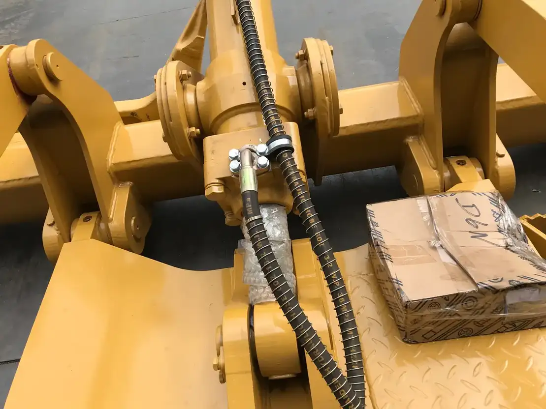 Caterpillar D6N D6M D5H D5R 1 Cylinder Ripper | Ripper - TrucksNL