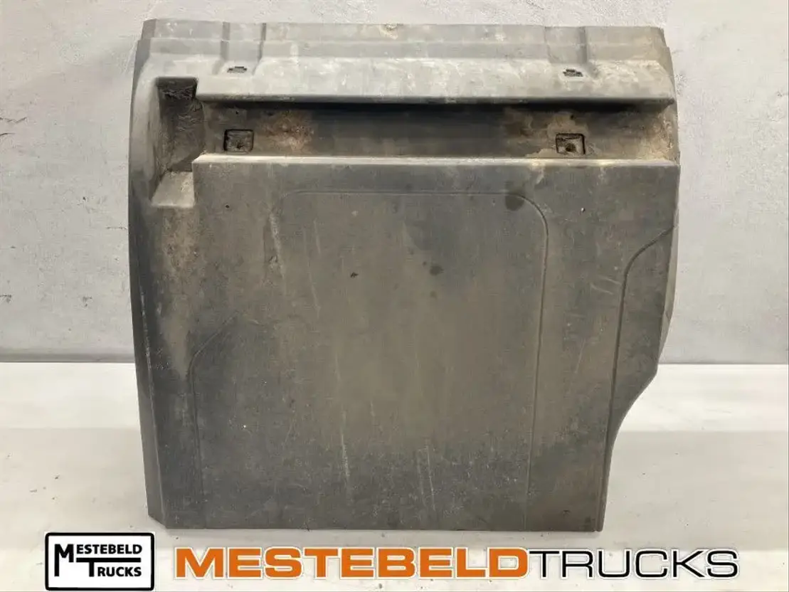 Mercedes-Benz Spatbord rechts achter