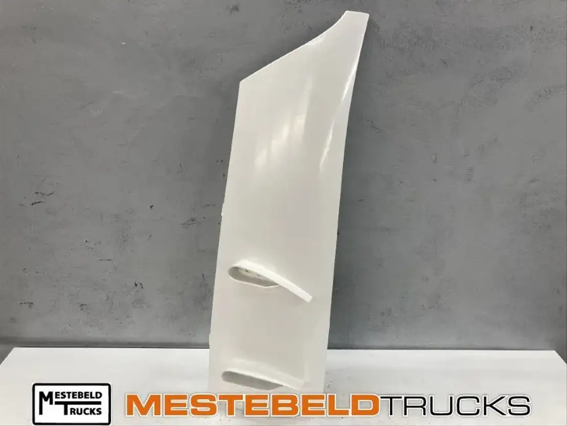 Volvo Cabinehoek links