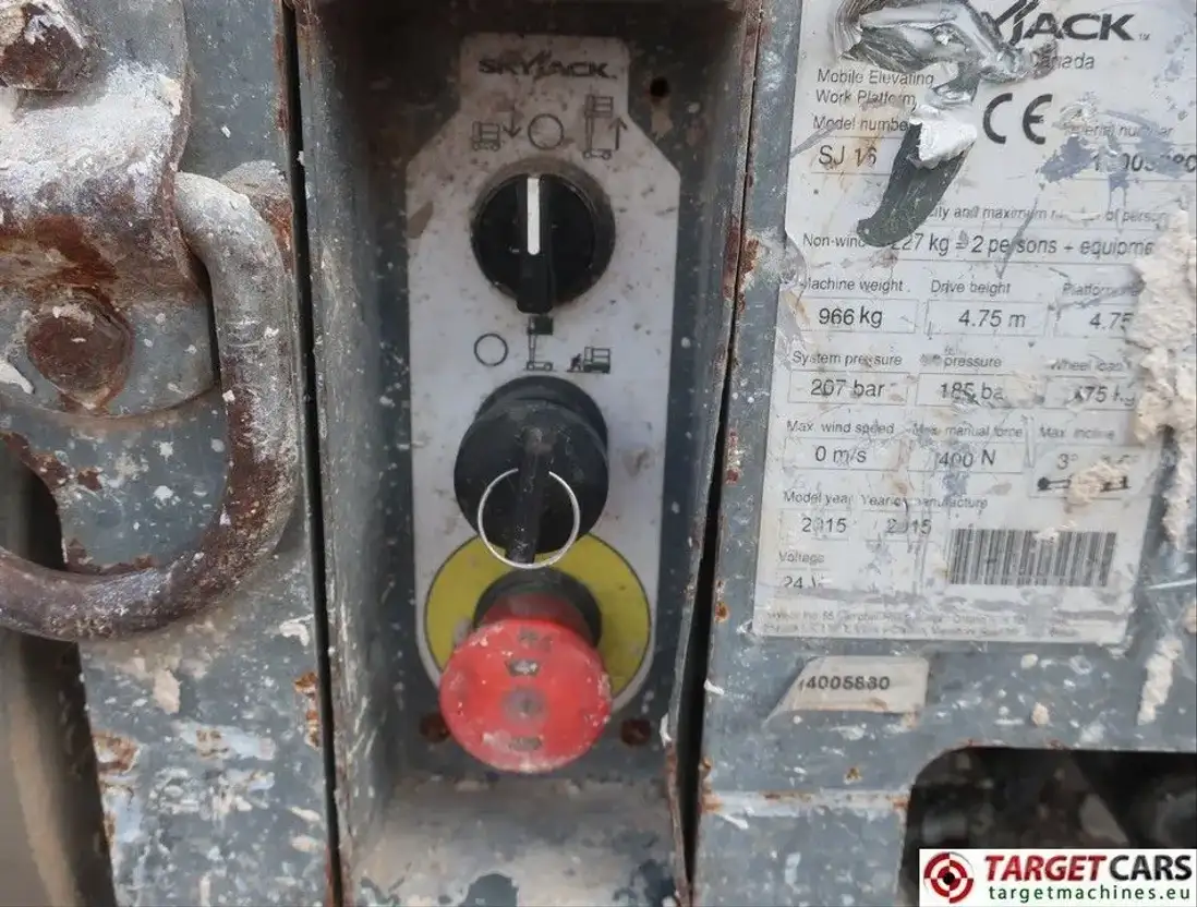Skyjack SJ16 ELECTRIC VERTICAL MAST WORK LIFT 675CM Masthoogwerker TrucksNL