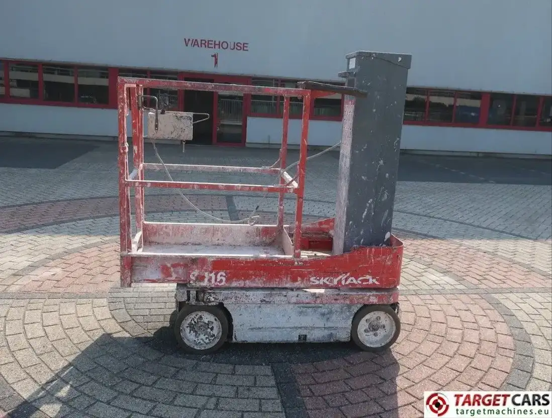 Skyjack SJ16 ELECTRIC VERTICAL MAST WORK LIFT 675CM Masthoogwerker TrucksNL