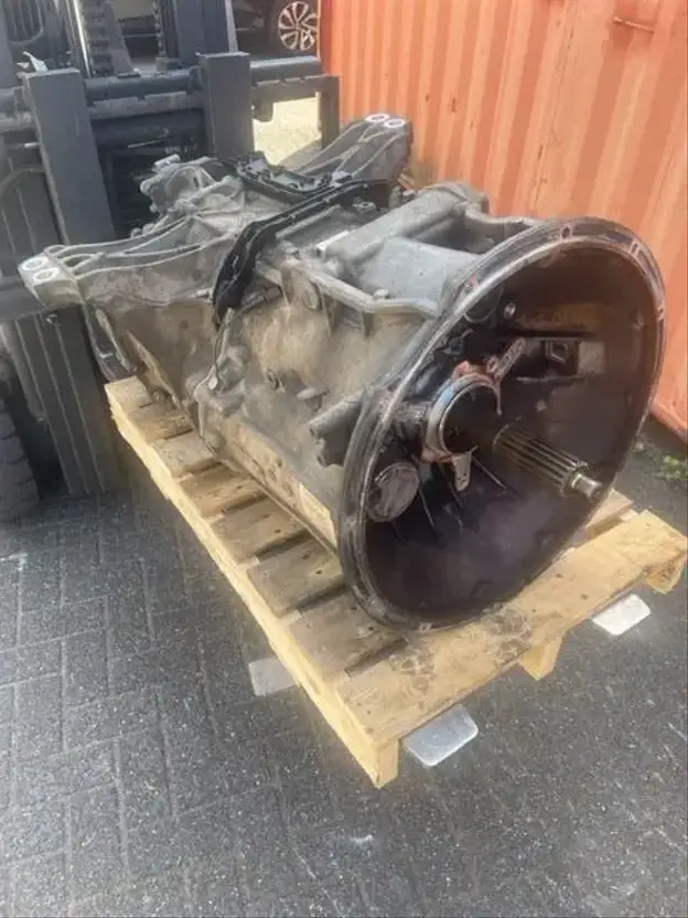 Mercedes-Benz G211-12 KL MP4