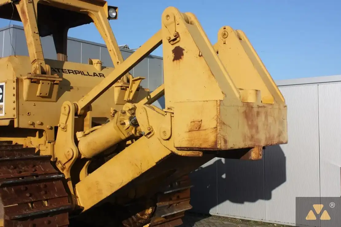 Caterpillar D9H Ripper | Ripper - TrucksNL