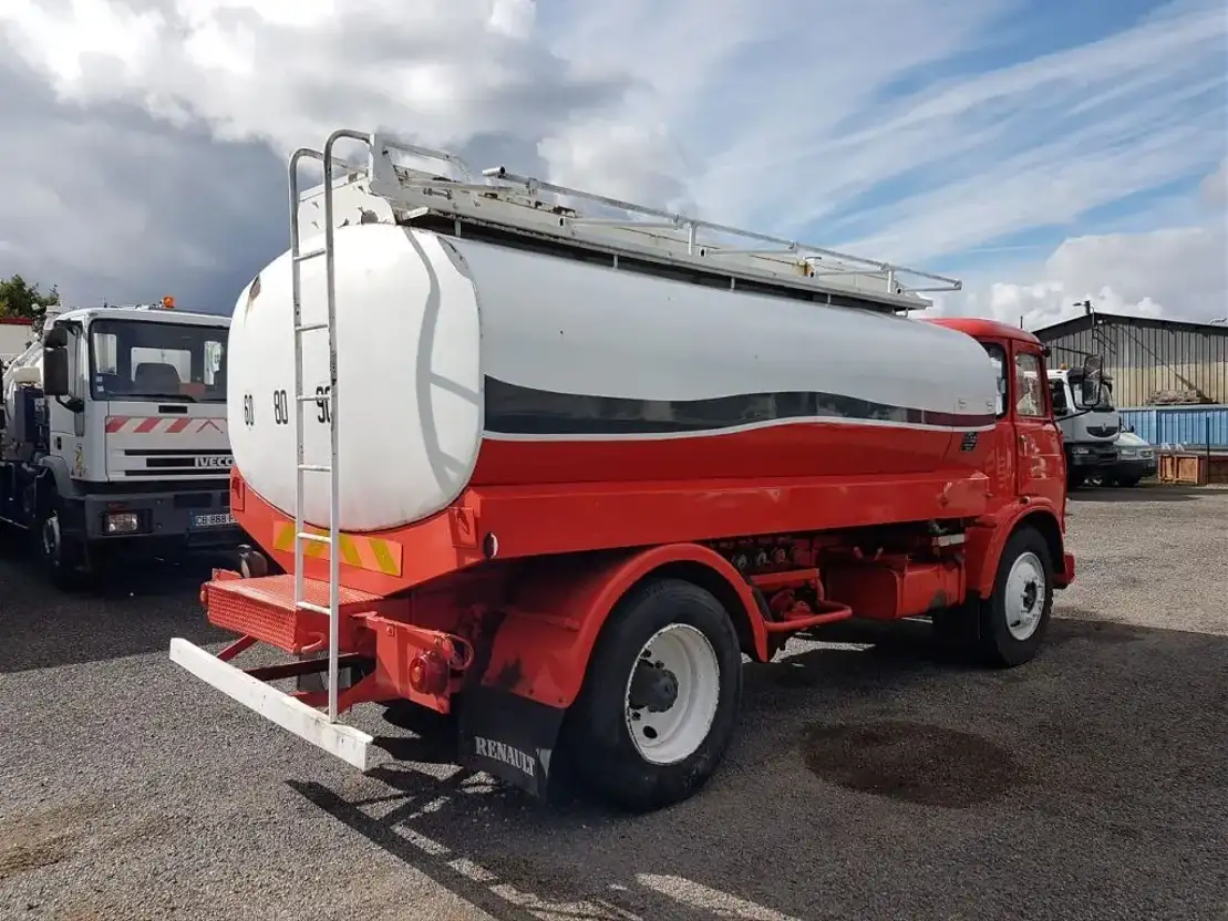 Renault SAVIEM S7 TANK OLDTIMER ! Tankwagen vrachtwagen TrucksNL
