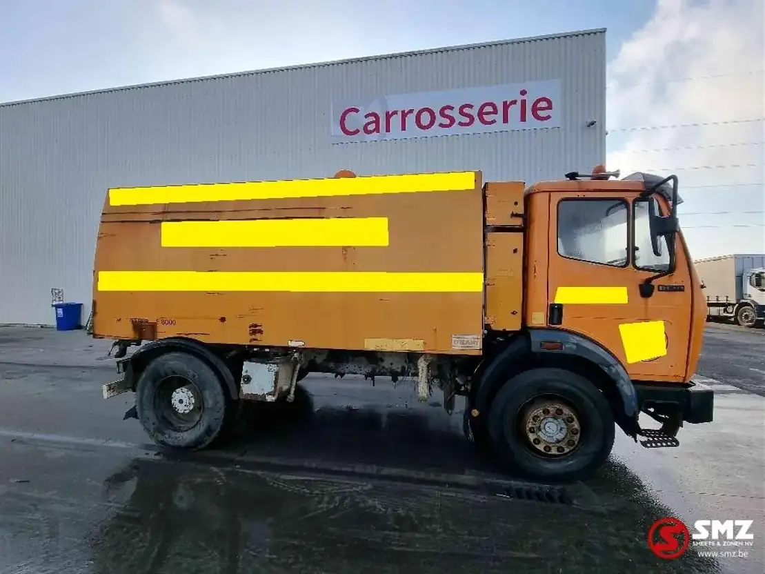 MercedesBenz SK 1820 sweeper Chassis cabine vrachtwagen TrucksNL