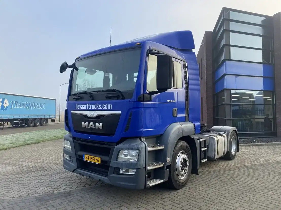 man-tgs-18-320-nl-truck-euro-6-546-000-km-standaard-trekker