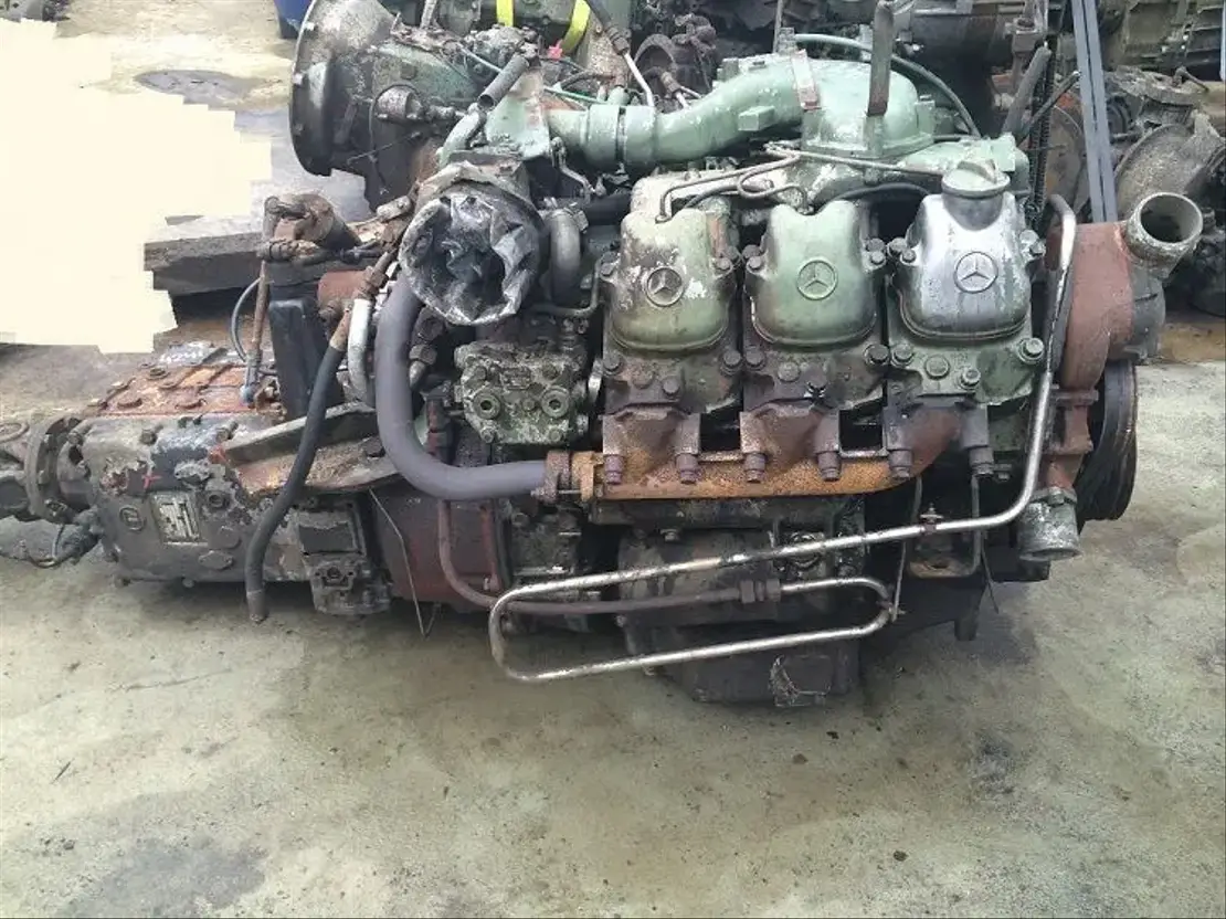 Mercedes-Benz OM421A