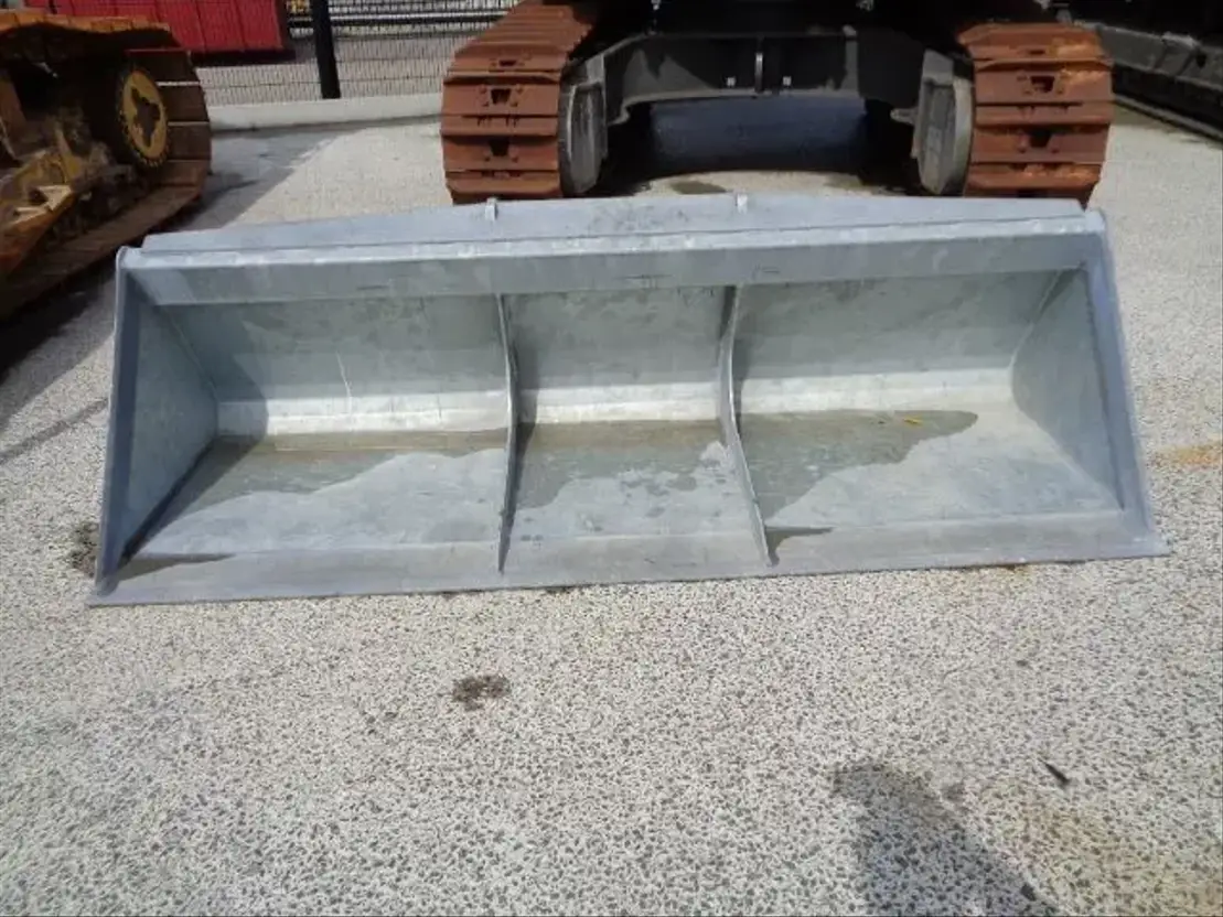 Volvo L90 verzinkte bak