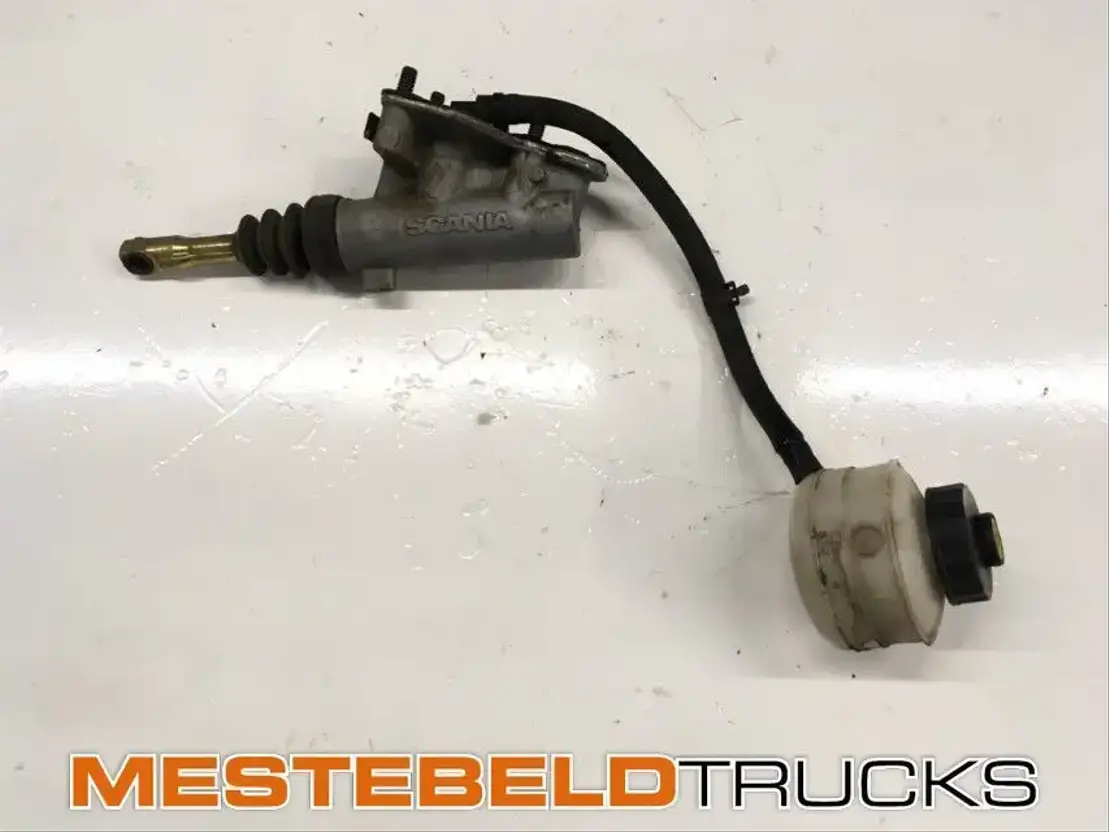 Scania Hydraulische cilinder + reservoir koppelingspedaal