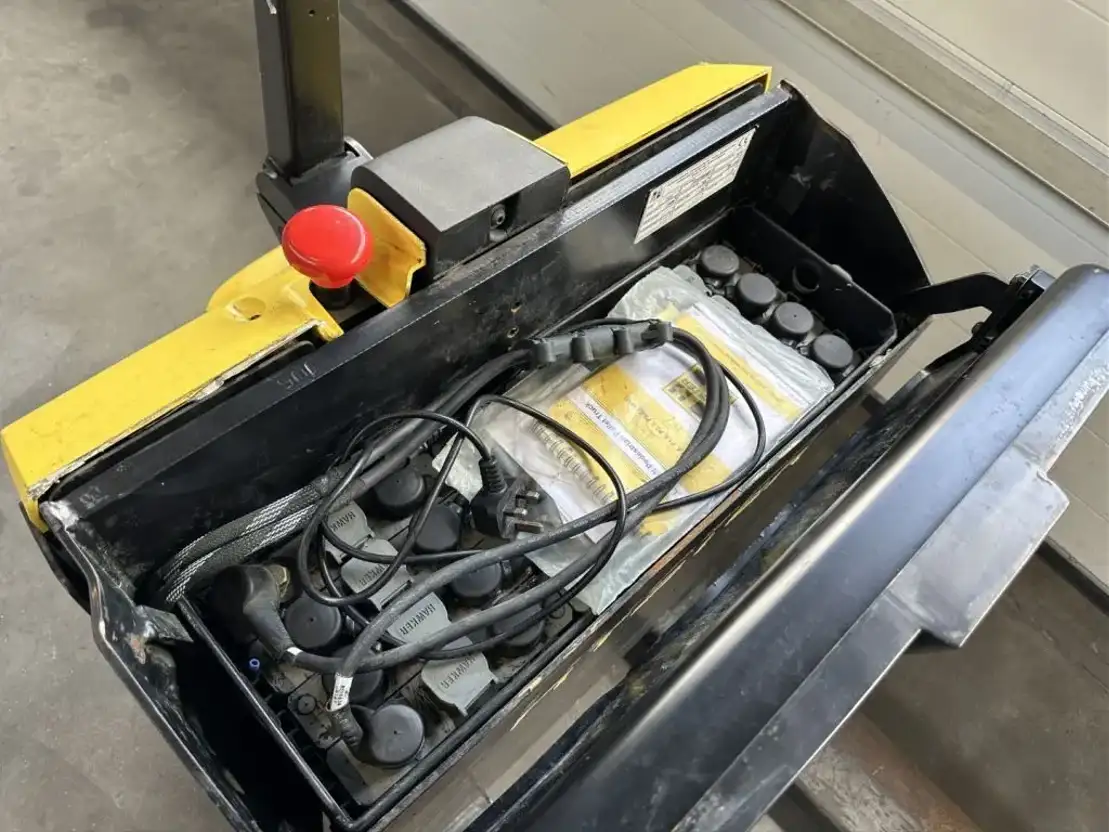 Hyster P2.0 Palletwagen 2 ton Elektra Pallettruck interne lader