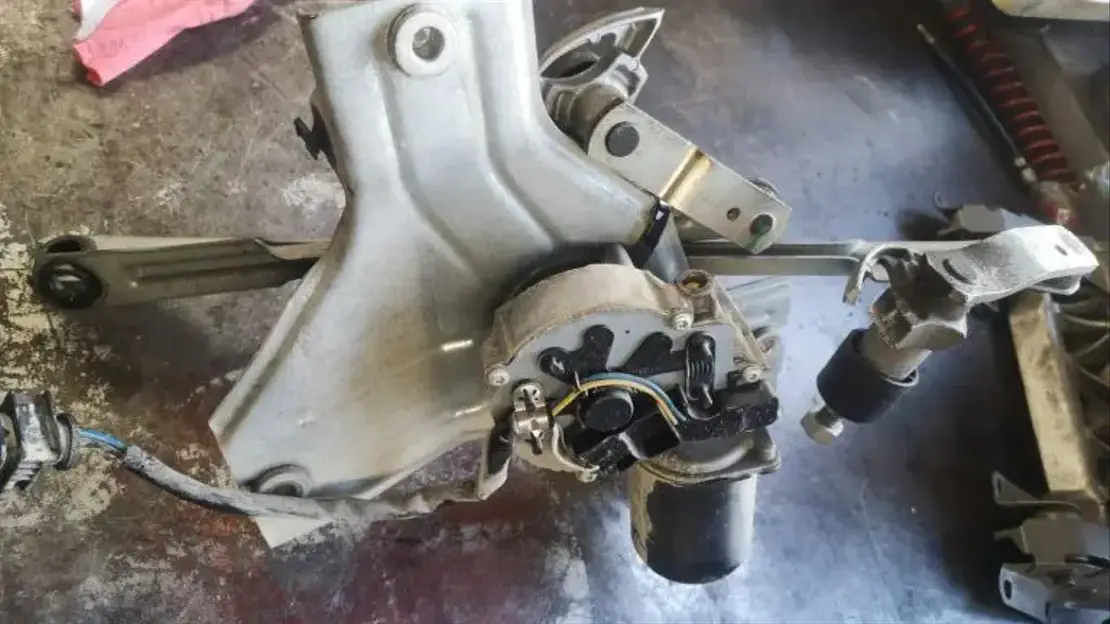 Mercedes-Benz Mercedes Benz Arocs - Ruitenwisser Mechaniek A9608200181