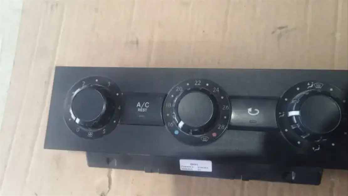 Mercedes-Benz Mercedes-Benz Arocs -verwarmingbedienings paneel - A9604465728