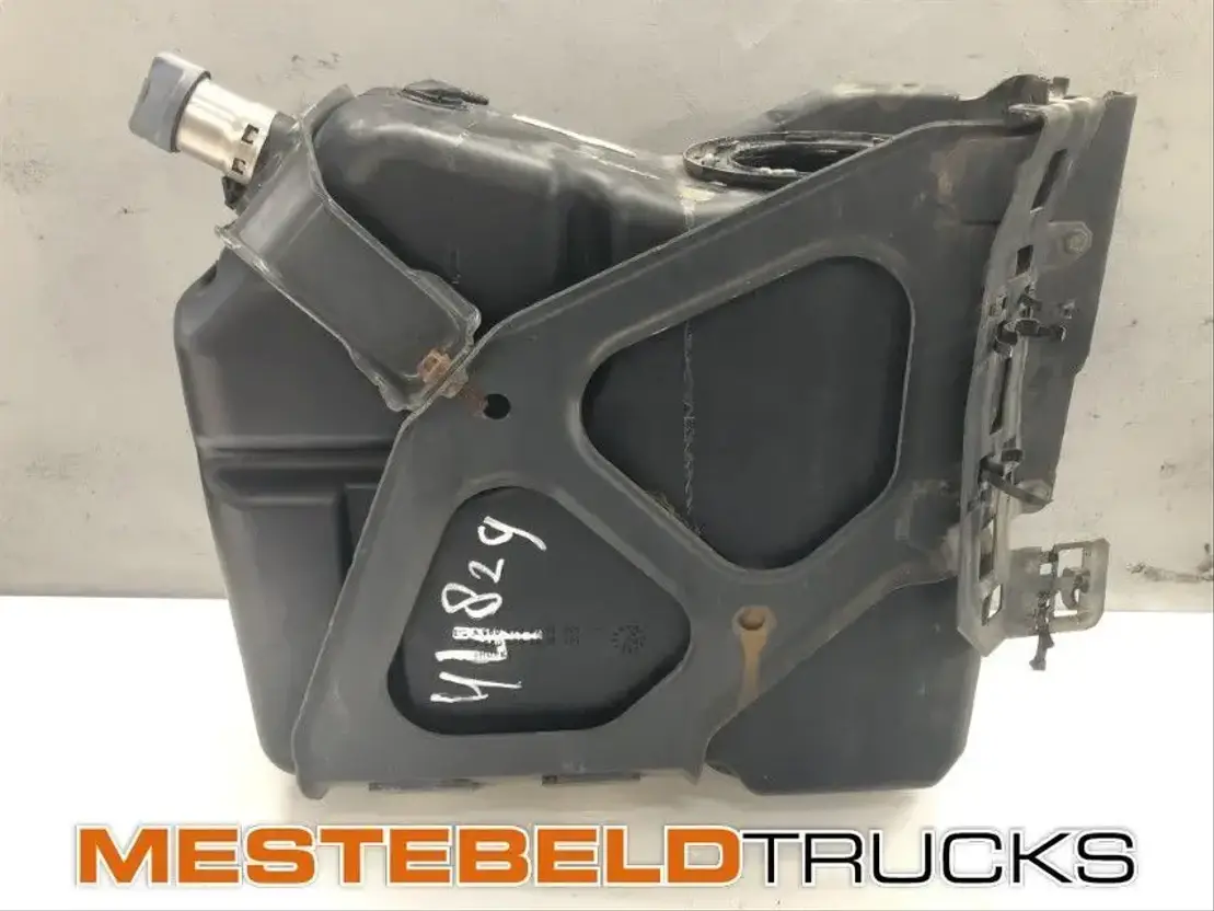 Mercedes-Benz Adblue tank
