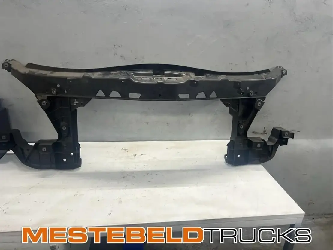 Mercedes-Benz Drager voorkant