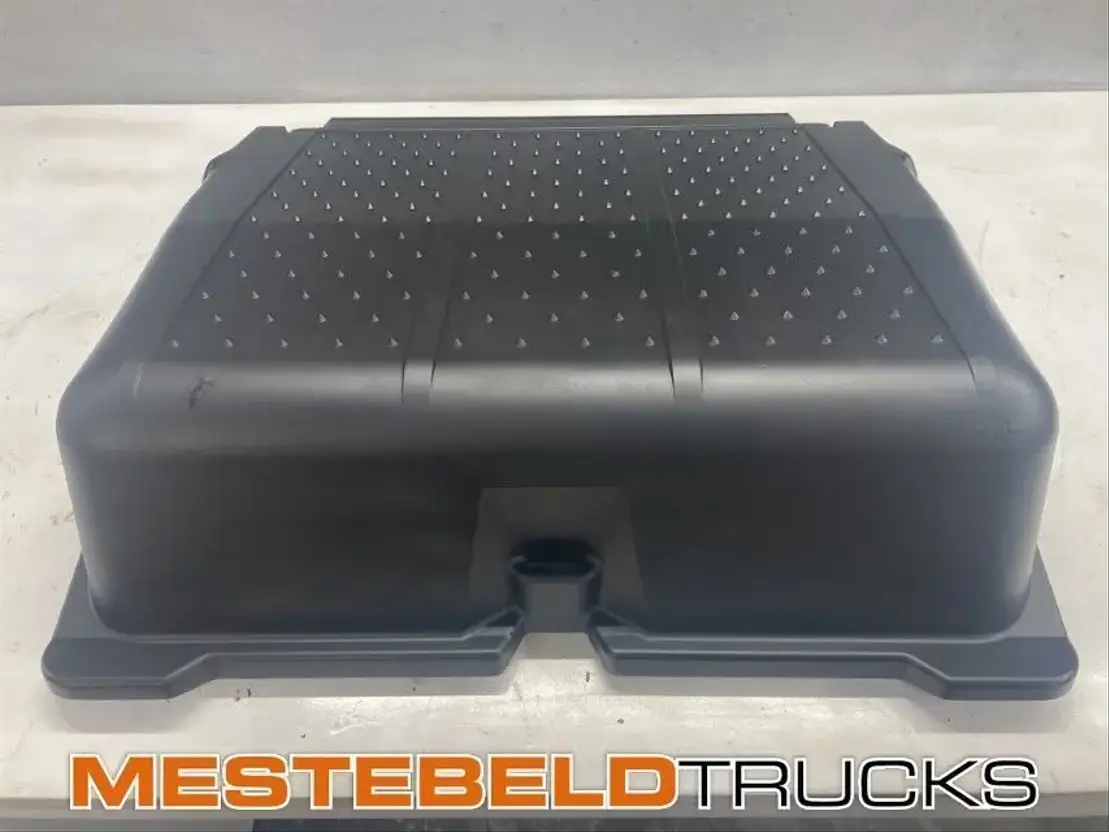 Mercedes-Benz Accubakdeksel