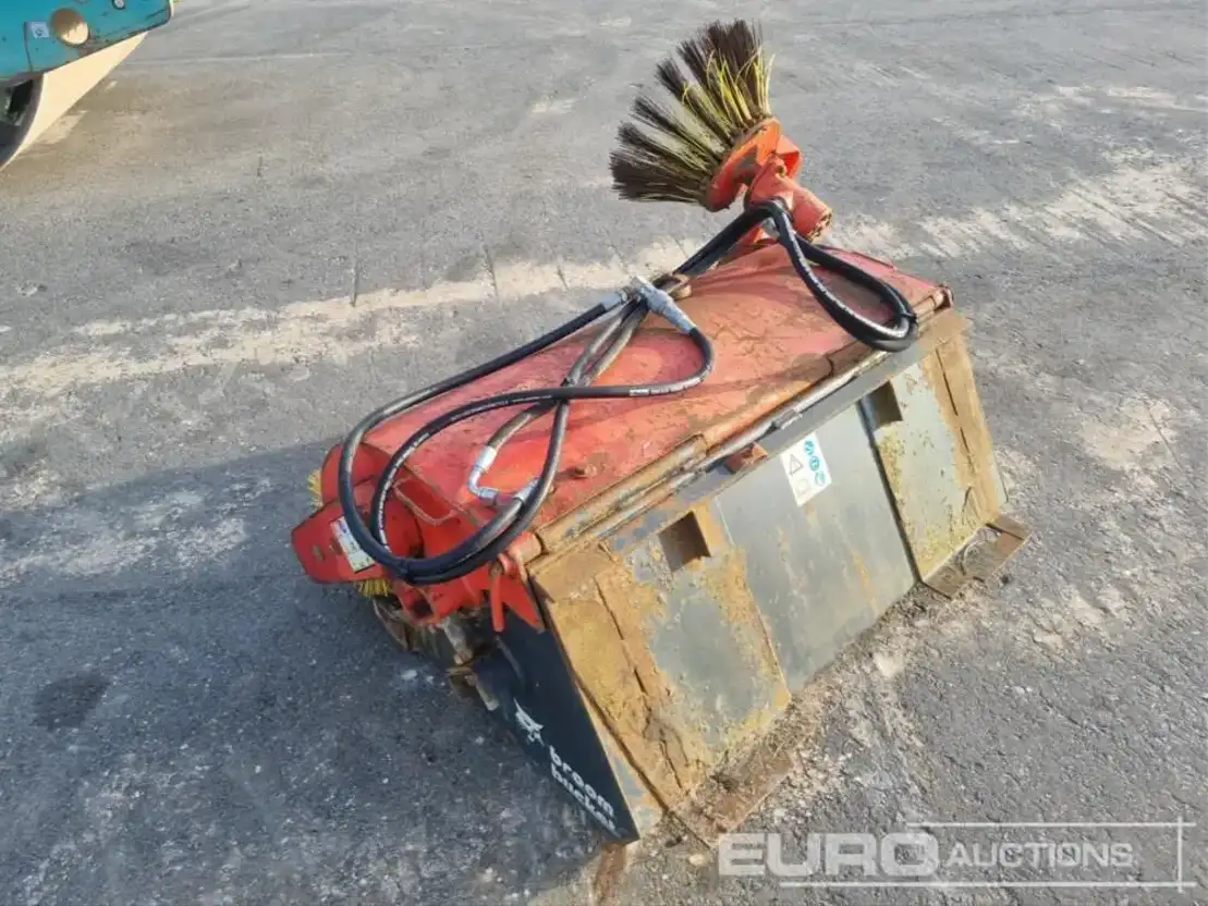 Diversen 48" Broom Bucket, Bobcat Skidsteer Graafbak TrucksNL