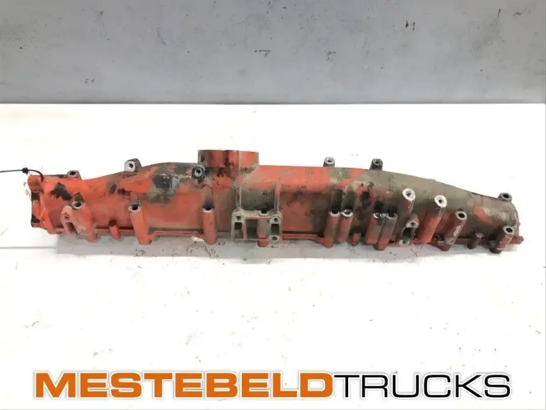 Scania Inlaatspruitstuk links DC 16 XPI