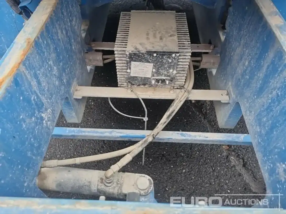 Genie Z34/22N Knikarmhoogwerker wiel TrucksNL