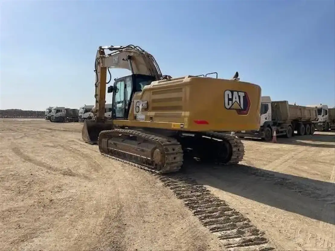 Caterpillar 350 (SaudiArabia) Rupsgraafmachine TrucksNL